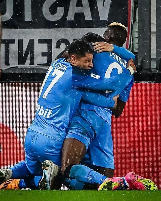 包含那不勒斯客场不敌桑普多利亚，赛季首败的词条