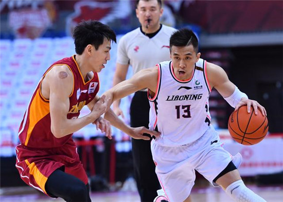 关于河南男篮在比赛中巧夺胜机，获得全胜的信息