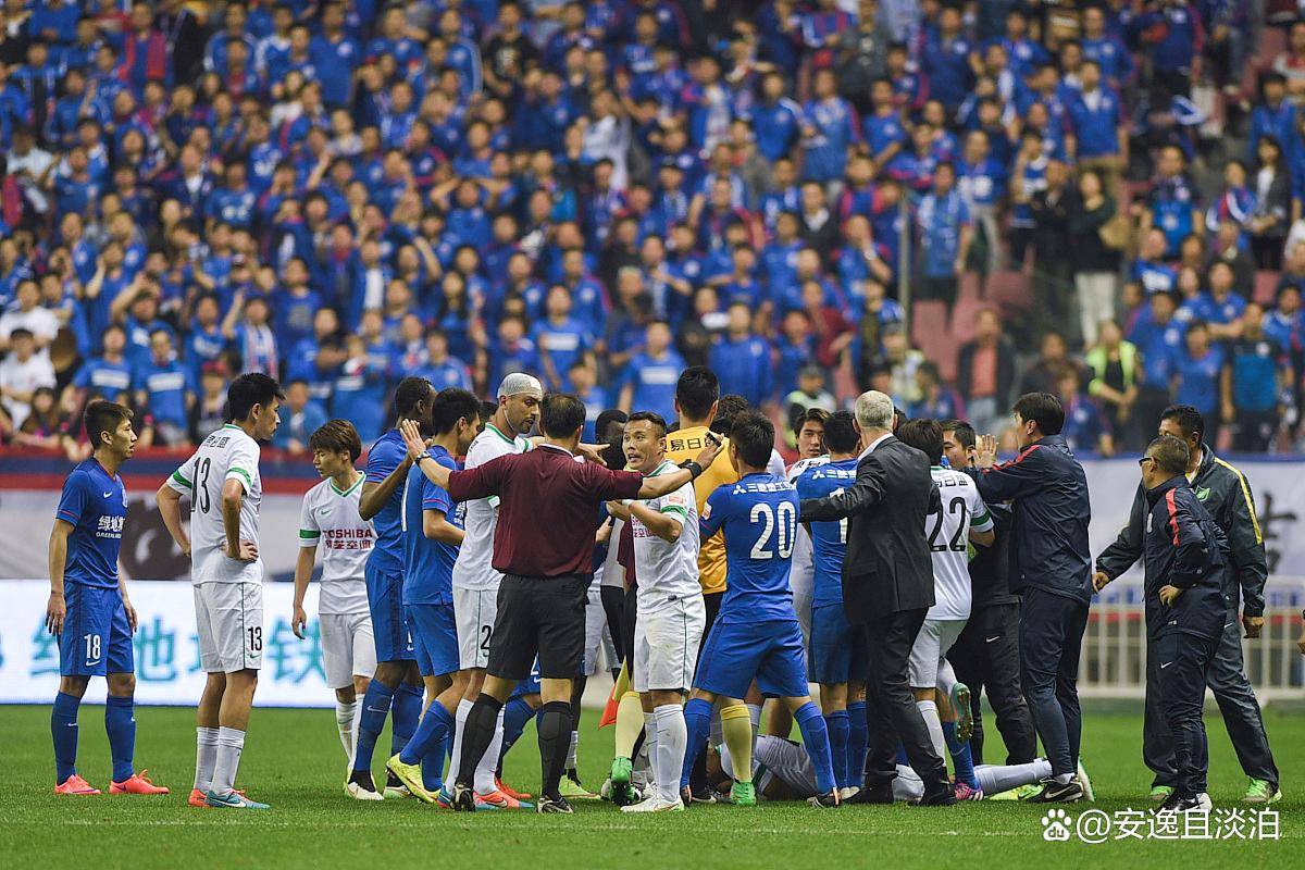 -巴萨主场-横扫对手，全队表现抢眼引人注目的简单介绍