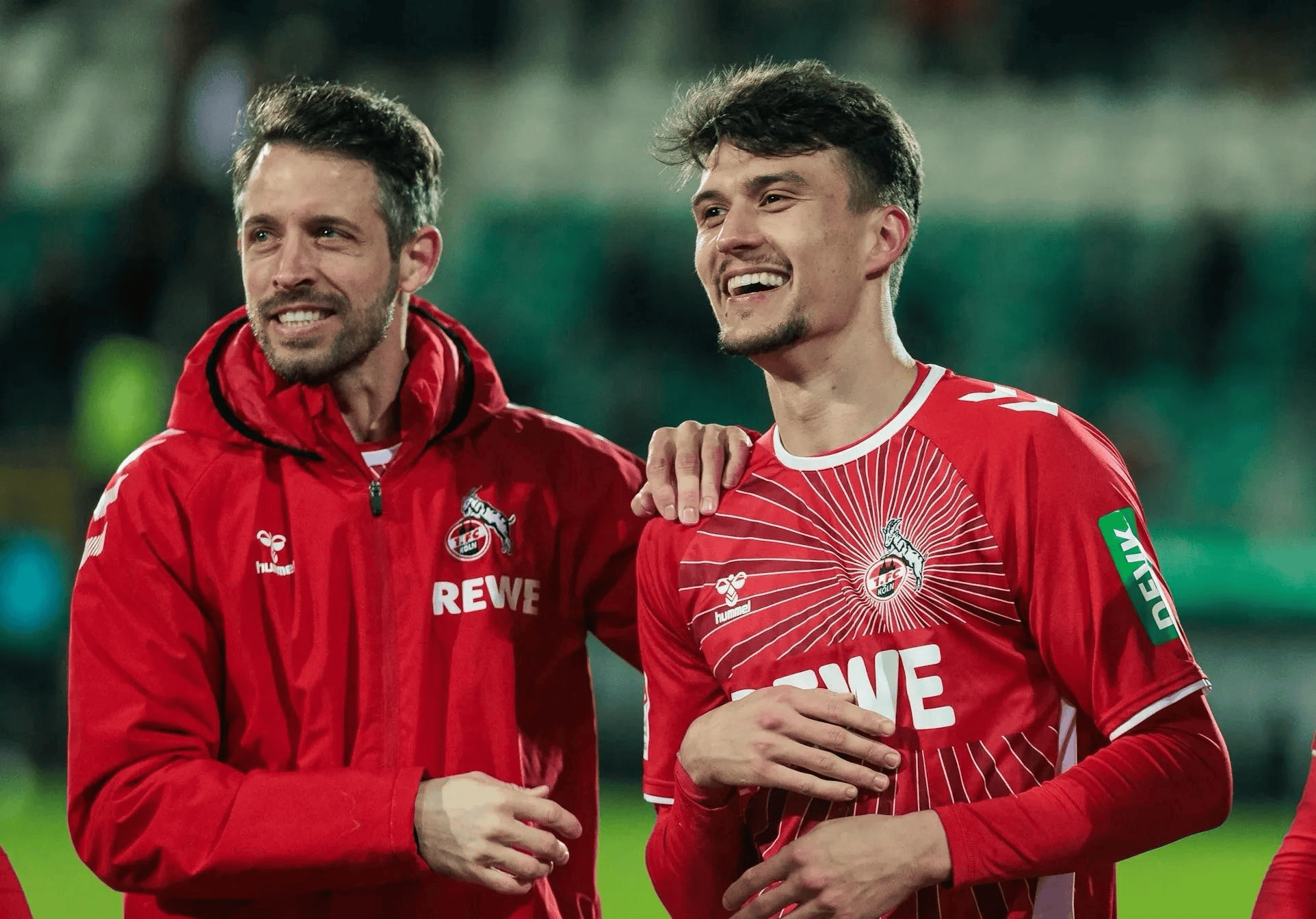 九游体育官方登录入口-包含沙尔克队客场逆转获胜，积分持续攀升的词条