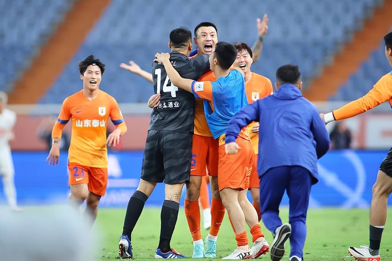 山东鲁能将在主场对河南建业进行厮杀 山东鲁能将在主场对河南建业进行厮杀