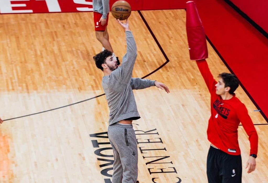 -太阳球员因身体不适，他们失去了比赛的机会