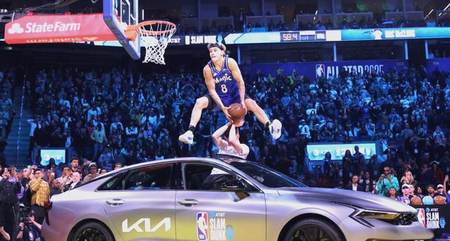 激动人心的体育竞赛，吸引人眼球