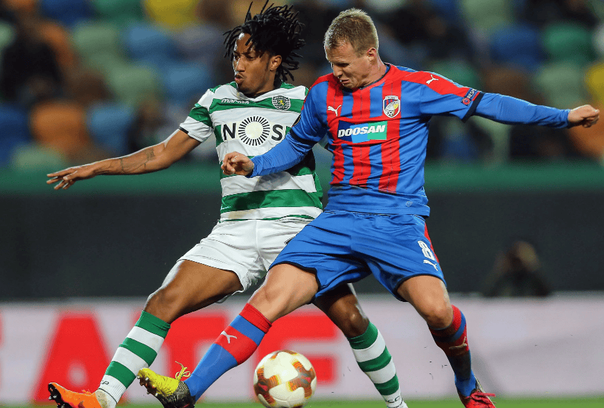 -世界级球员们在比赛中展现出强大实力