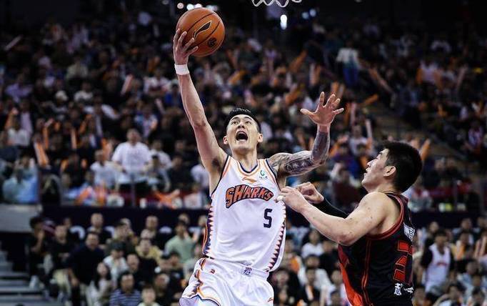 九游体育在线登录-福建队在比赛中表现出众，夺得关键胜利