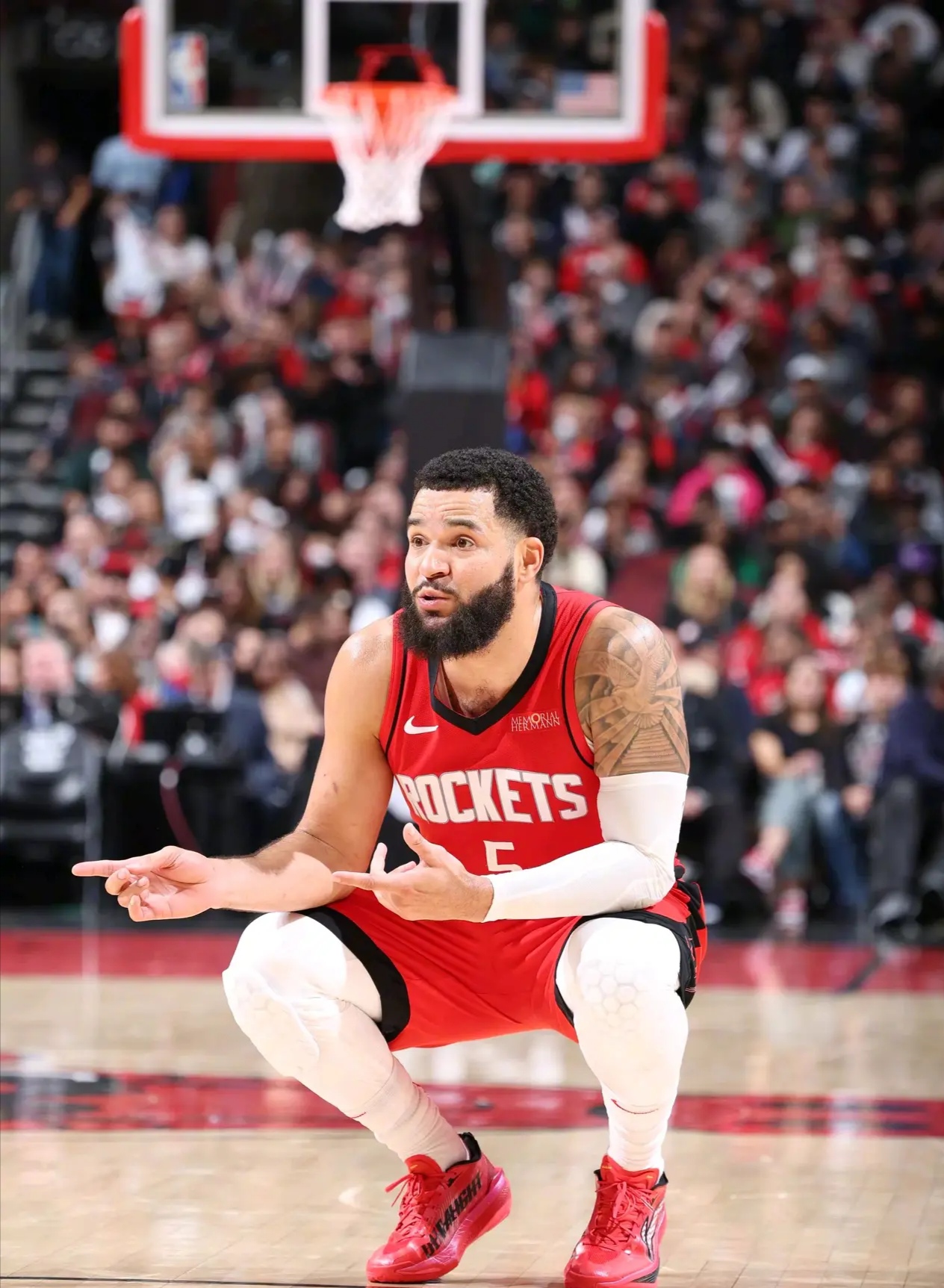 火箭再度战胜雄鹿，实力初现